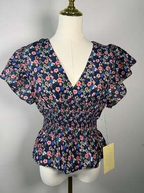 Trovata Birds of Paradis Floral Smocked Peplum Top Medium